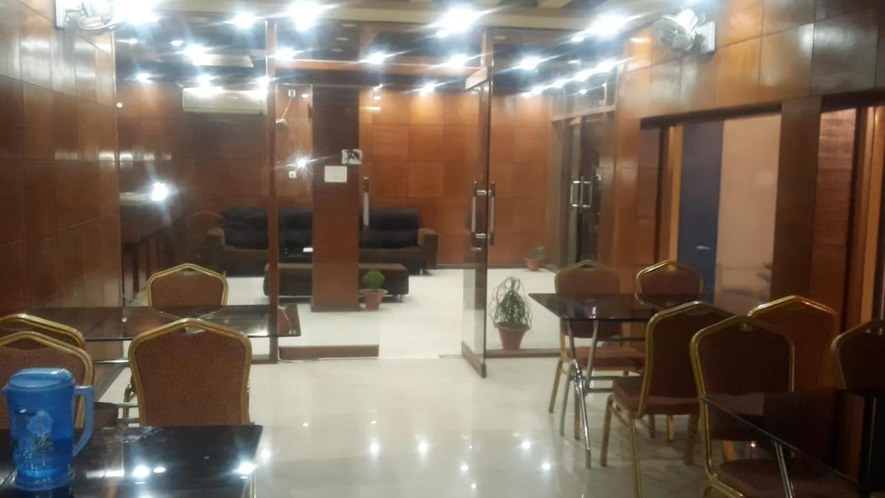 Hotel Shelter Тарапит Экстерьер фото